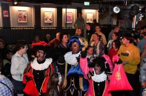 Disco 24-11-2023 + bezoek Sinterklaas en zijn Piet