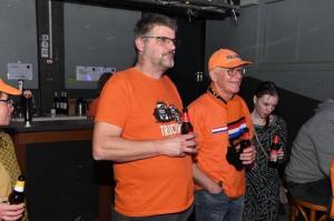 09-12-2022 Oranje disco
