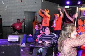 09-12-2022 Oranje disco