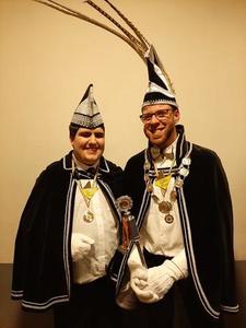 Prins Bas (Hauser) en adjudant Mike (Berens)